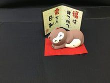 Load image into Gallery viewer, Figurine
