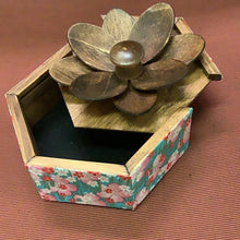 Load image into Gallery viewer, Lotus Box
