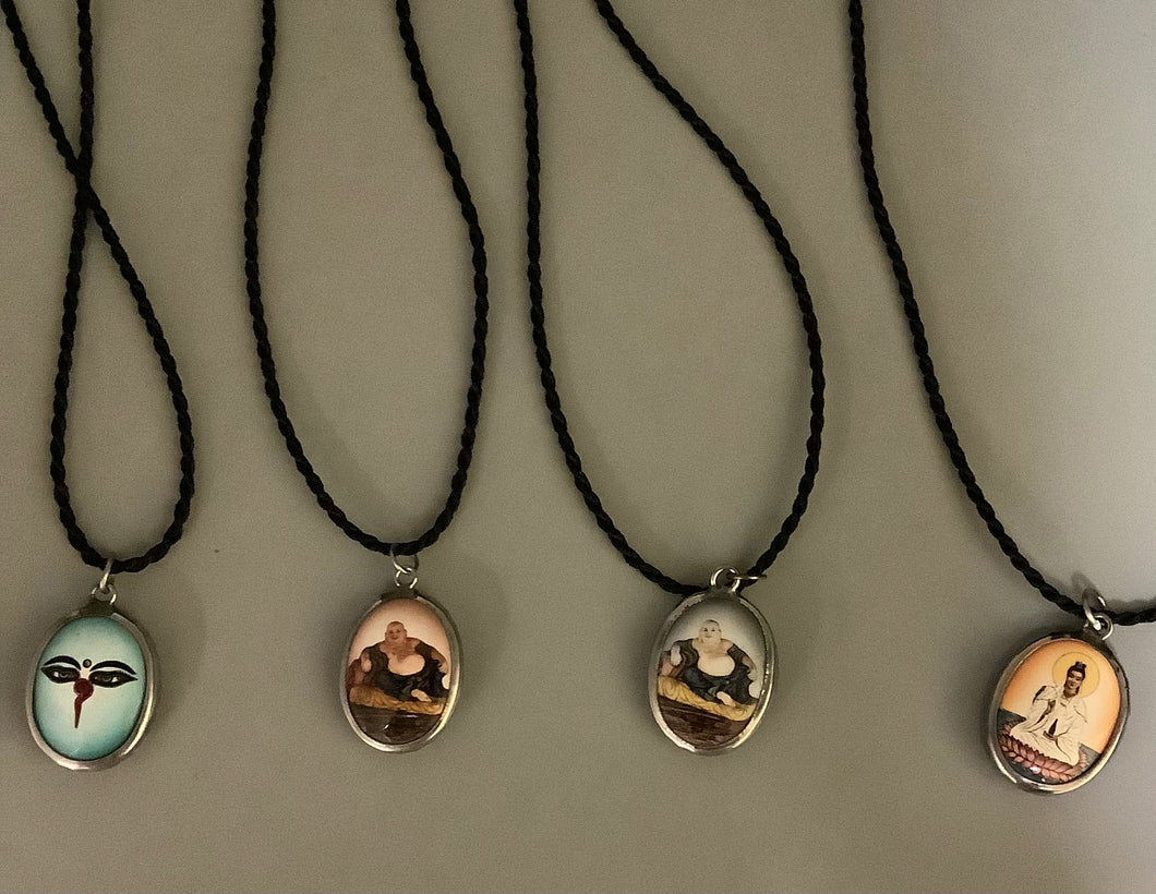 Cord necklace with pendant