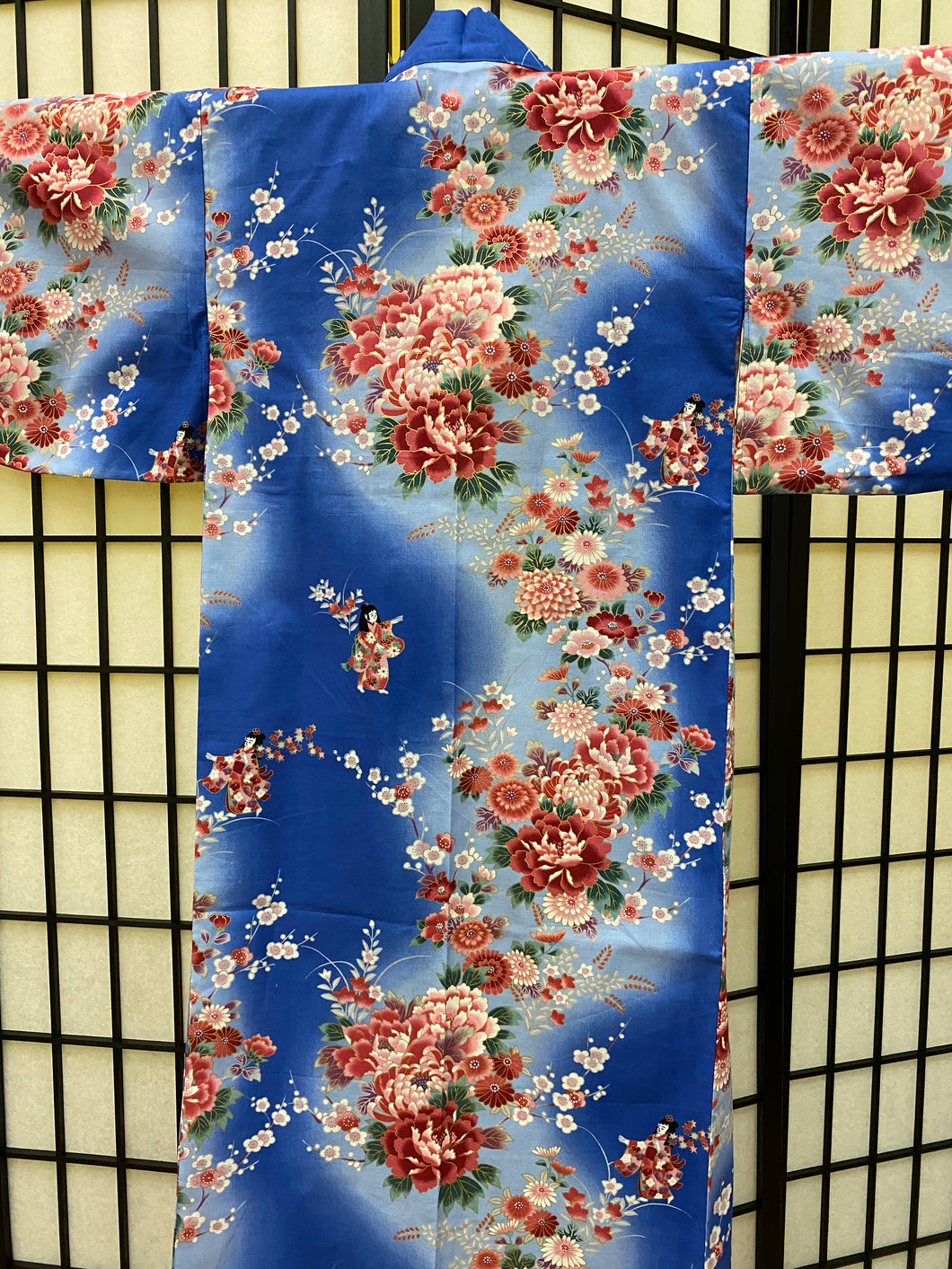 Yukata- Blue background with burgundy and pink flowers