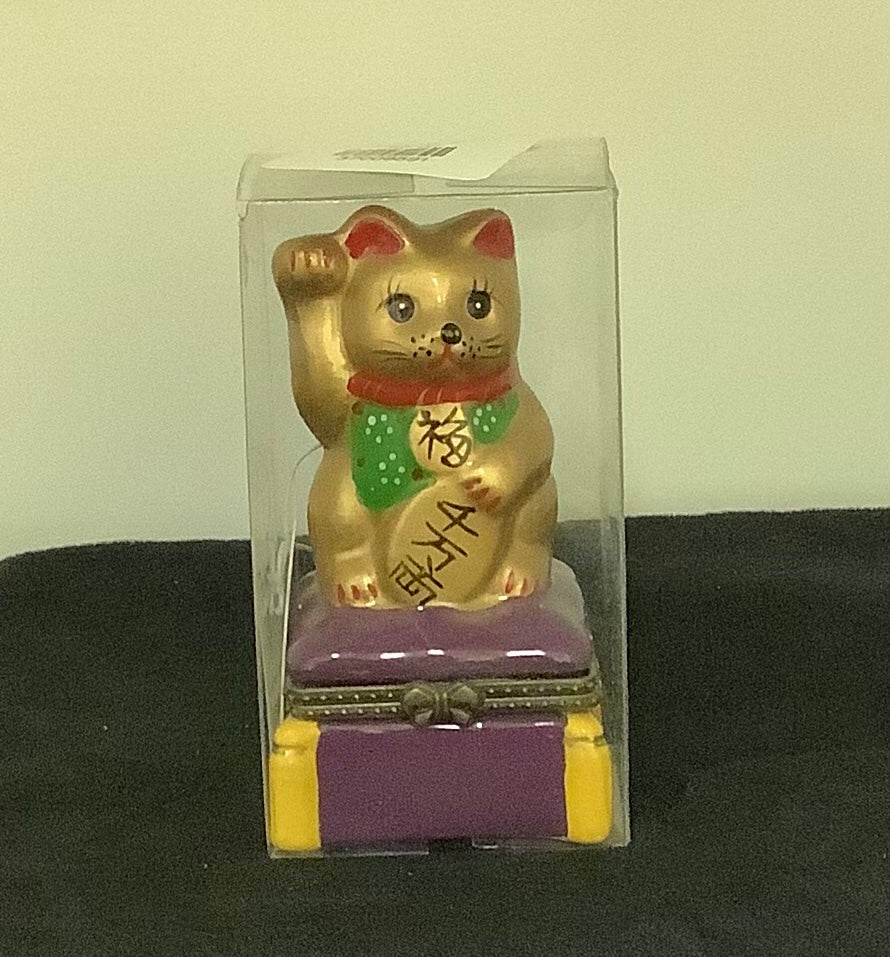 Maneki Neko Box