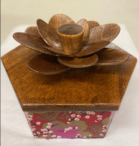 Lotus Box