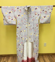 Load image into Gallery viewer, Kimono 2
