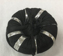 Load image into Gallery viewer, Bell Cushion
