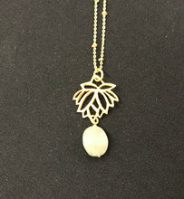 Load image into Gallery viewer, Necklace - Lotus
